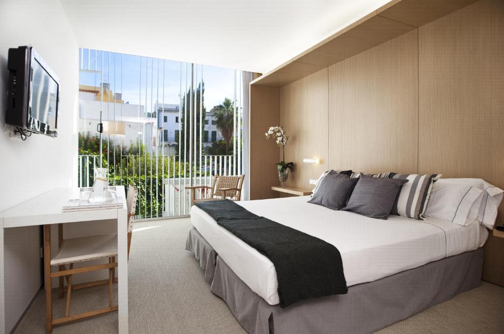 Alenti Sitges Hotel Room photo